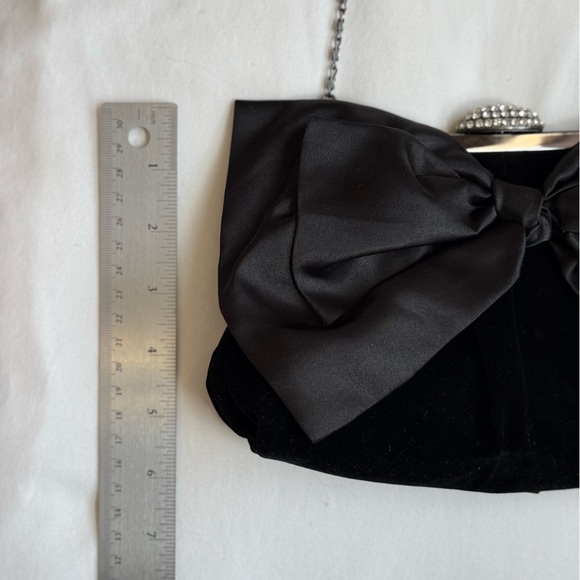 Elegant Black Velvet Clutch with Satin Bow - Picture 10 of 10